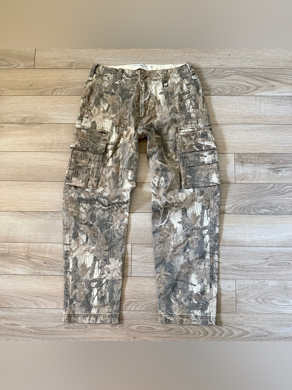 Hollister Co. Camo Cargo Loose Fit Pants Size 30x29